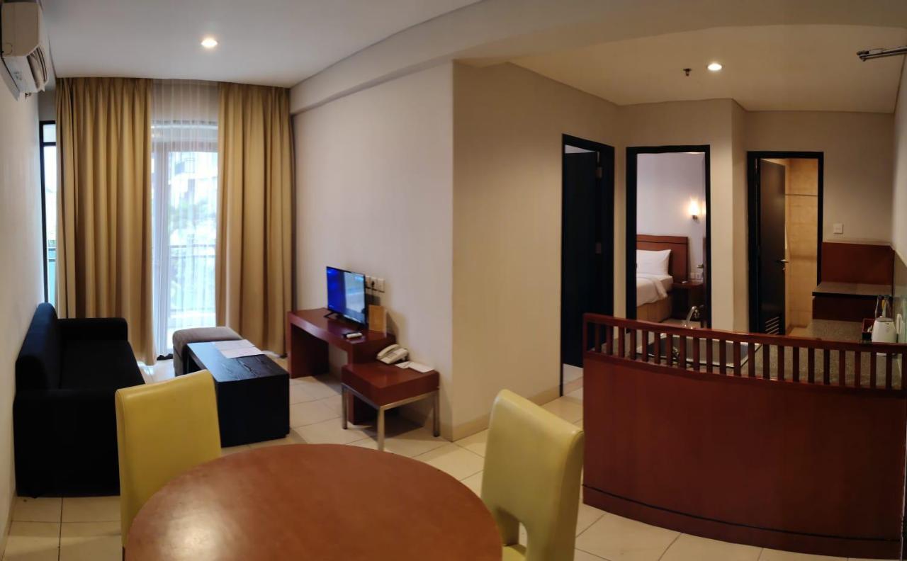 Grand Kuta Hotel And Residence Legian Extérieur photo