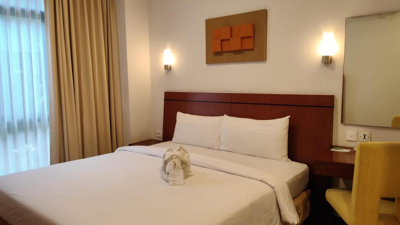 Grand Kuta Hotel And Residence Legian Extérieur photo