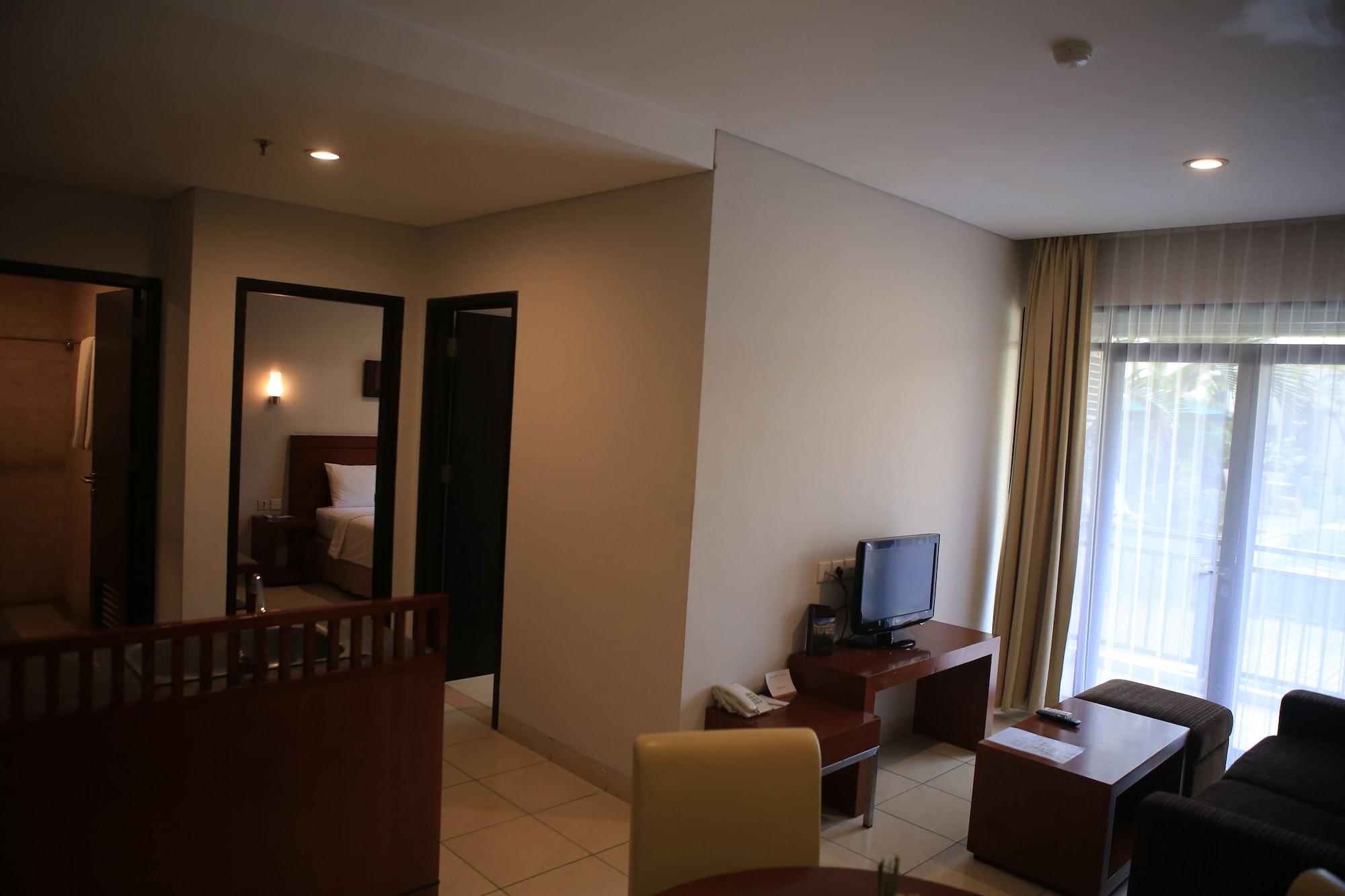 Grand Kuta Hotel And Residence Legian Extérieur photo