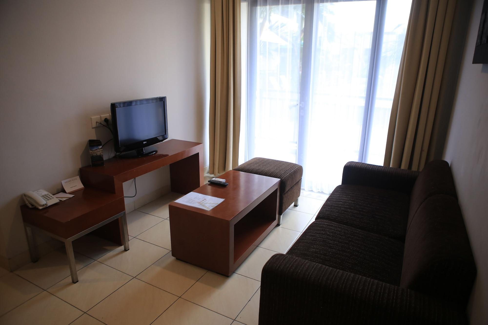 Grand Kuta Hotel And Residence Legian Extérieur photo