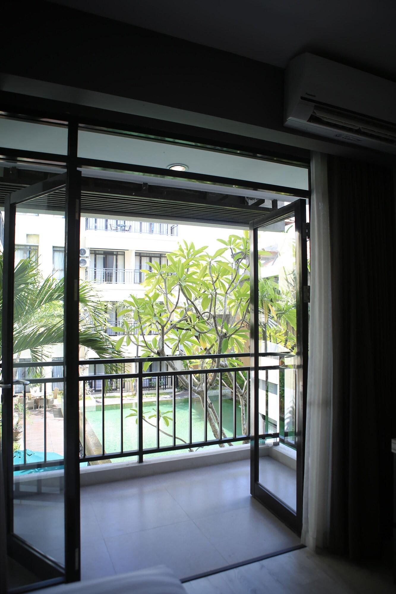 Grand Kuta Hotel And Residence Legian Extérieur photo