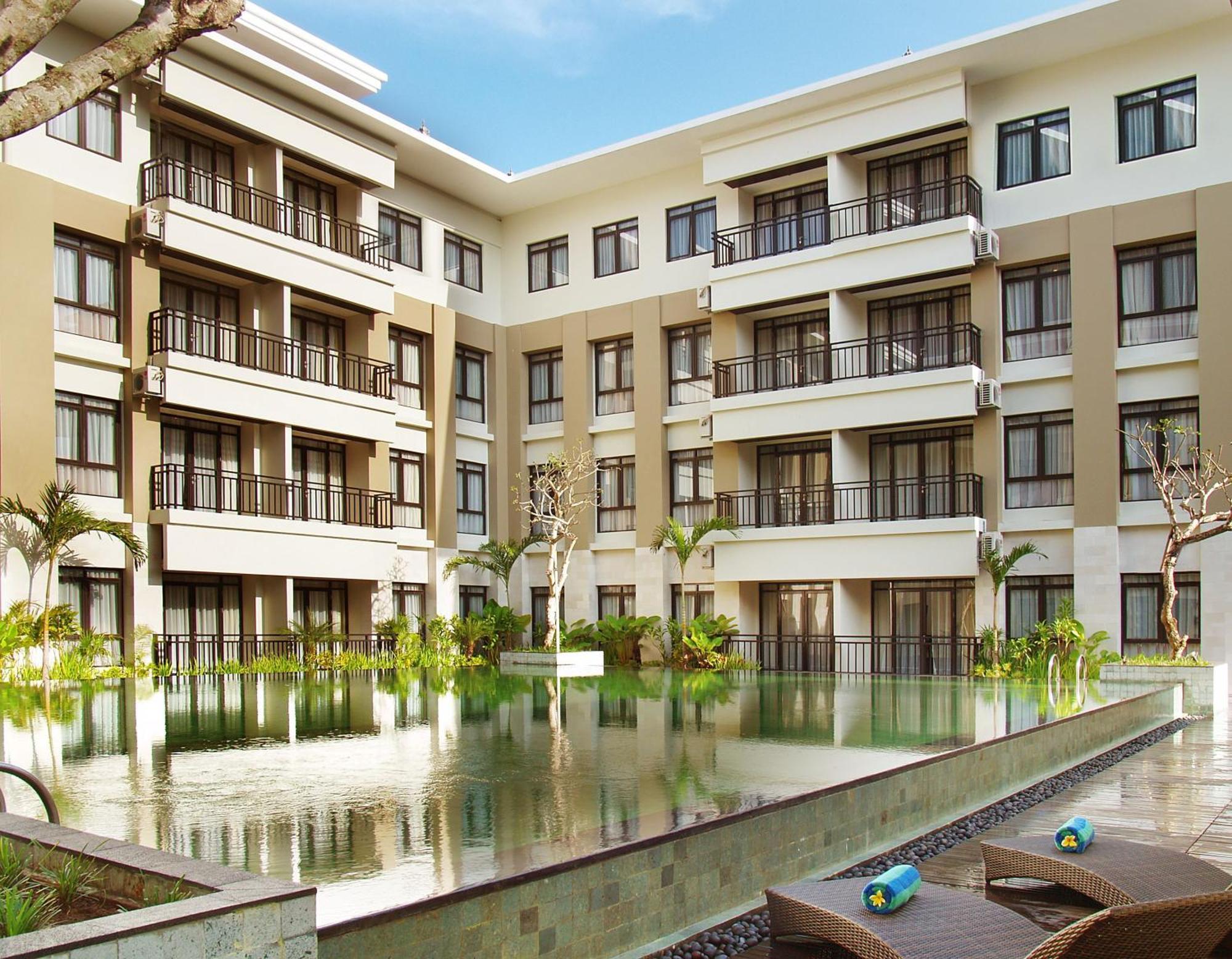 Grand Kuta Hotel And Residence Legian Extérieur photo