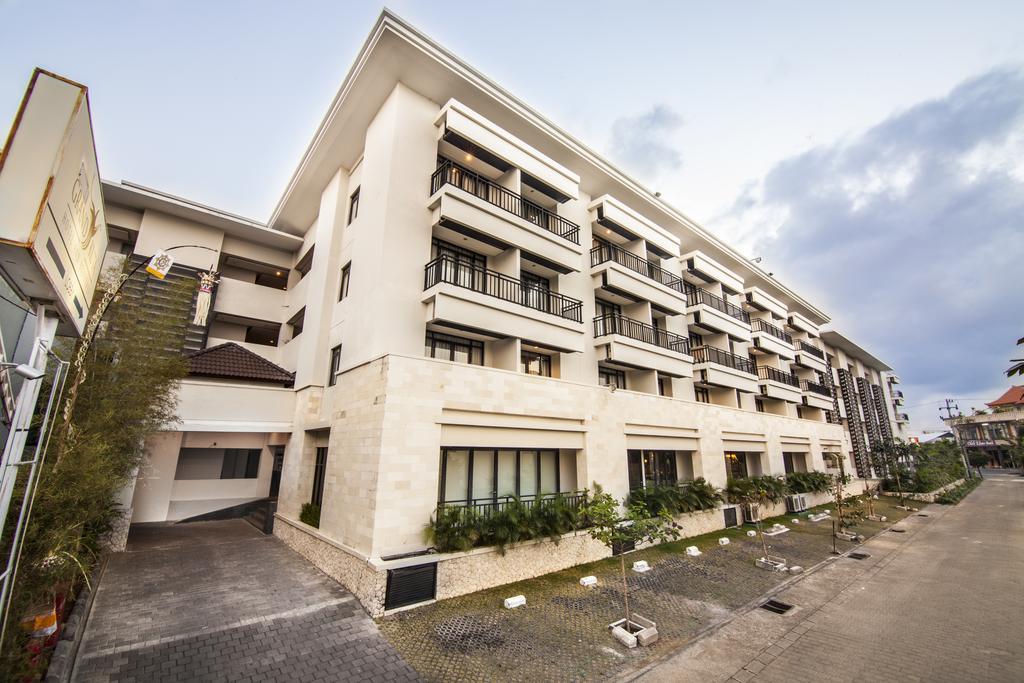 Grand Kuta Hotel And Residence Legian Extérieur photo