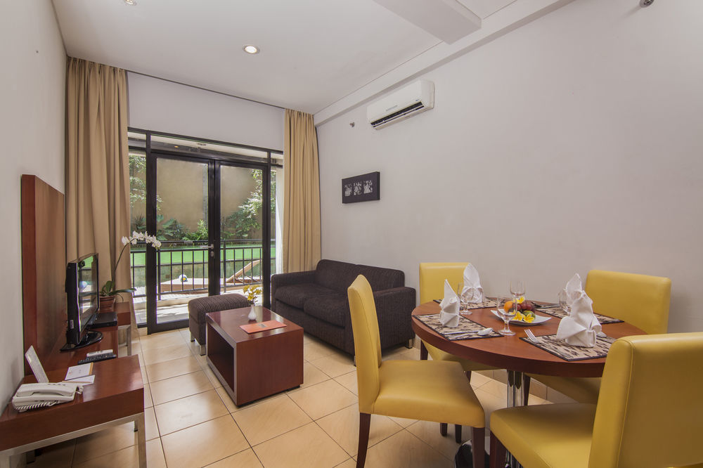 Grand Kuta Hotel And Residence Legian Extérieur photo