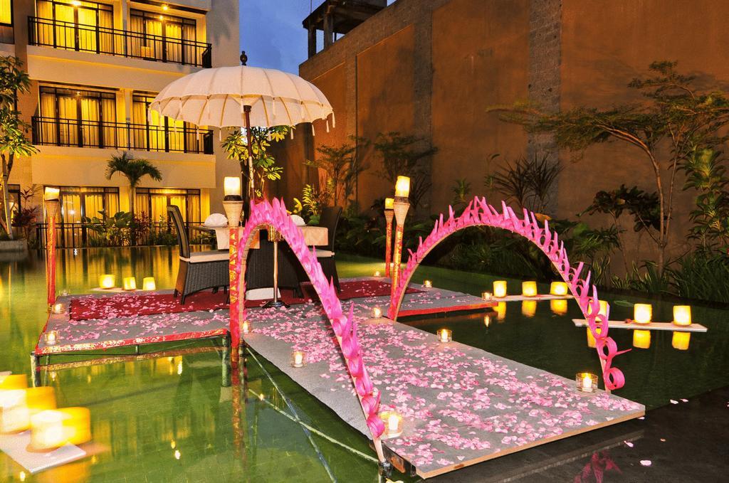 Grand Kuta Hotel And Residence Legian Extérieur photo