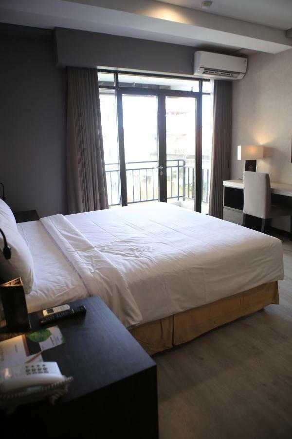 Grand Kuta Hotel And Residence Legian Extérieur photo